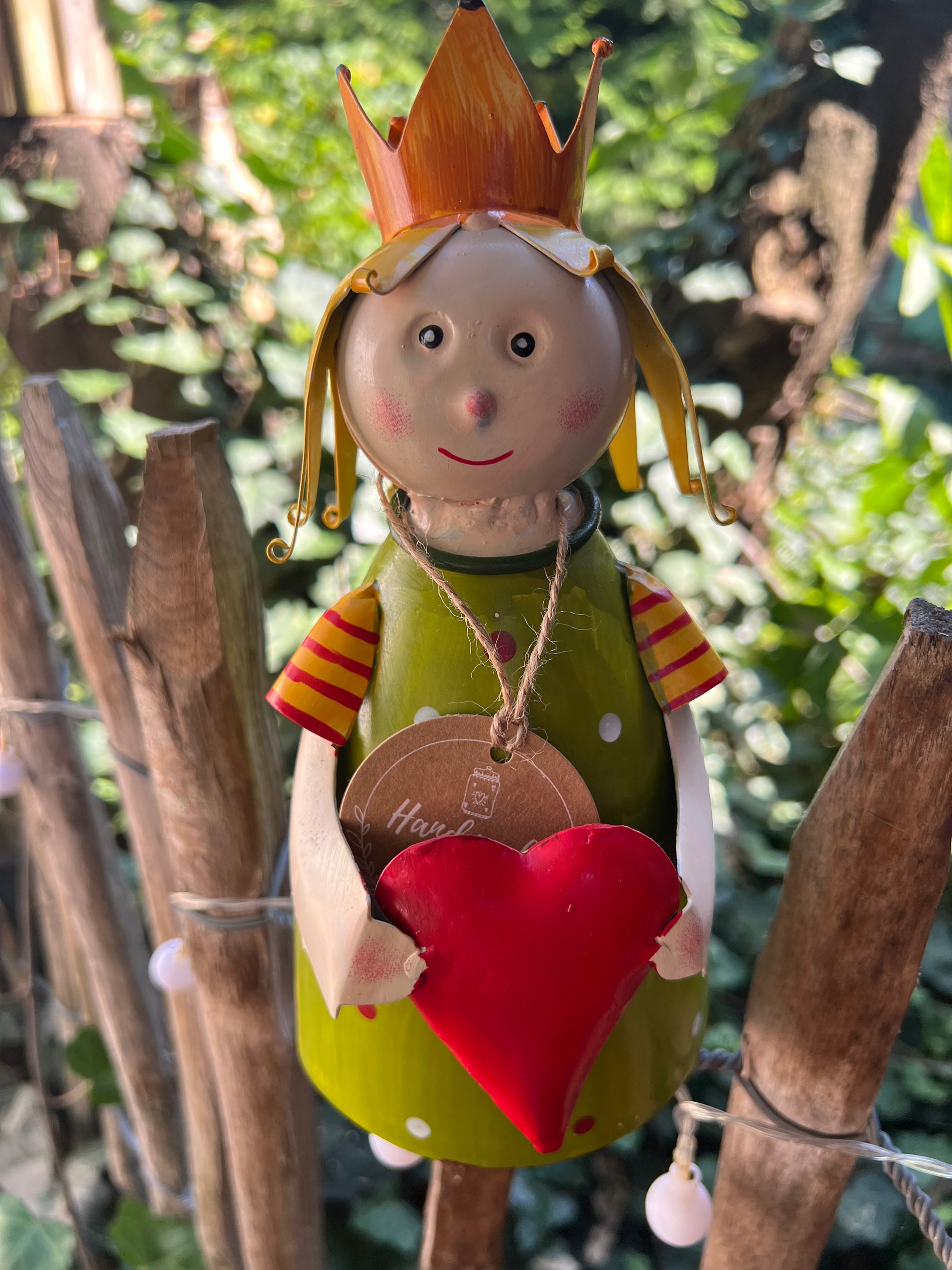 Zaunhocker Prinzessin in Grün mit Herz