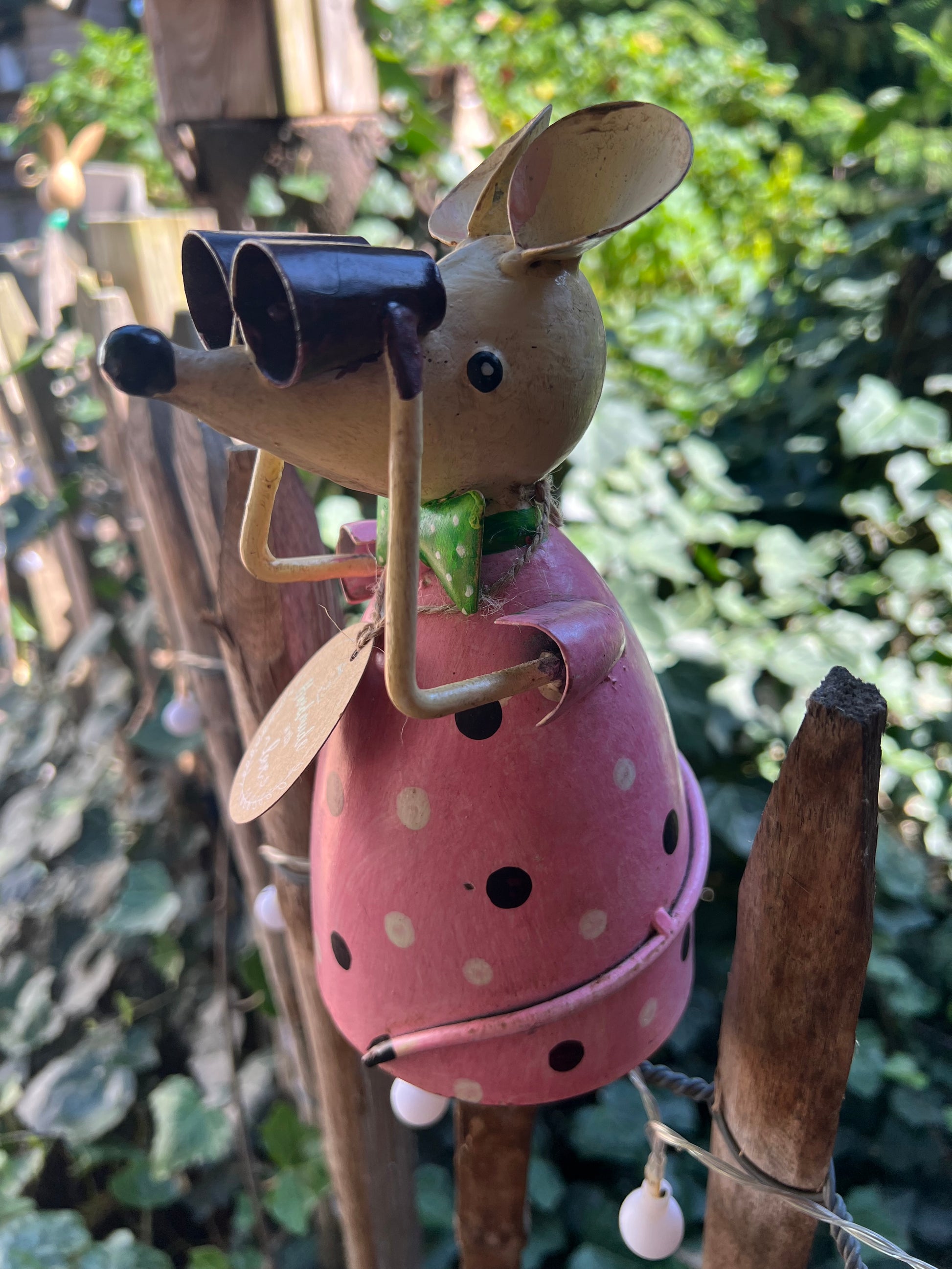 Zaunhocker Rosa Maus mit Tupfen 20 cm Höhe